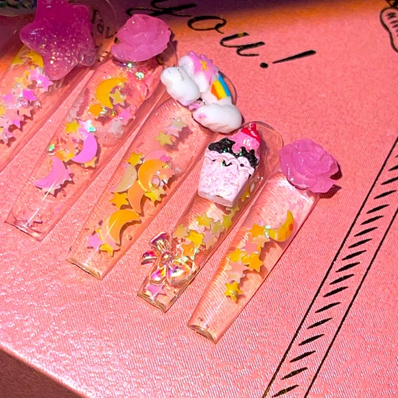 Press on nails ❤️ - Picture 5 of 7